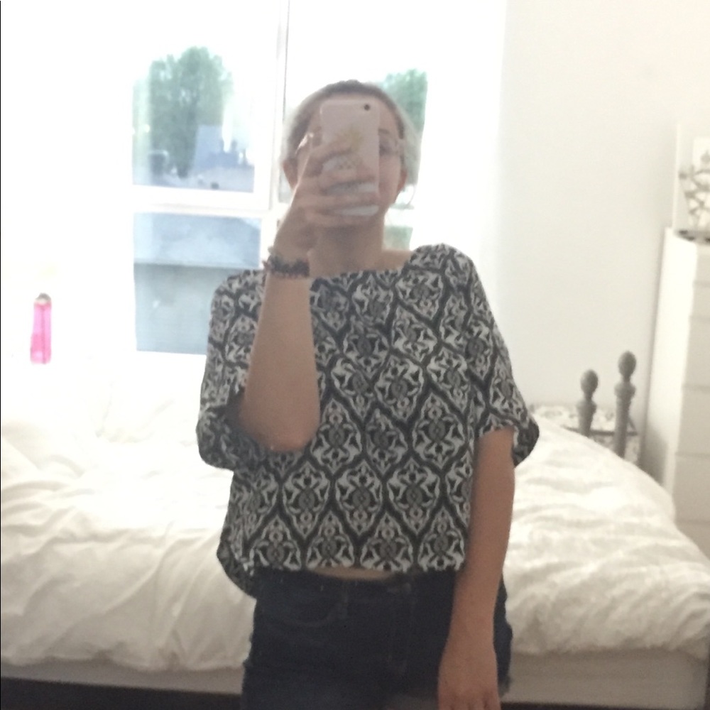 Loose blouse - Picture 3 of 4